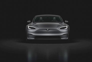 Tesla inizia gli abbonamenti mensili FSD a 199 dollari al mese NkvQq 1 24
