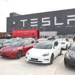 Tesla richiama i veicoli per problemi con il cruise control B12Iw 1 4