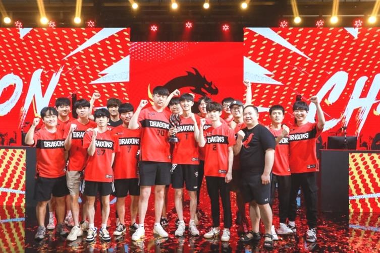 Gli Shanghai Dragons confermano che 8 giocatori torneranno nel 2022 uylDvP 1 1