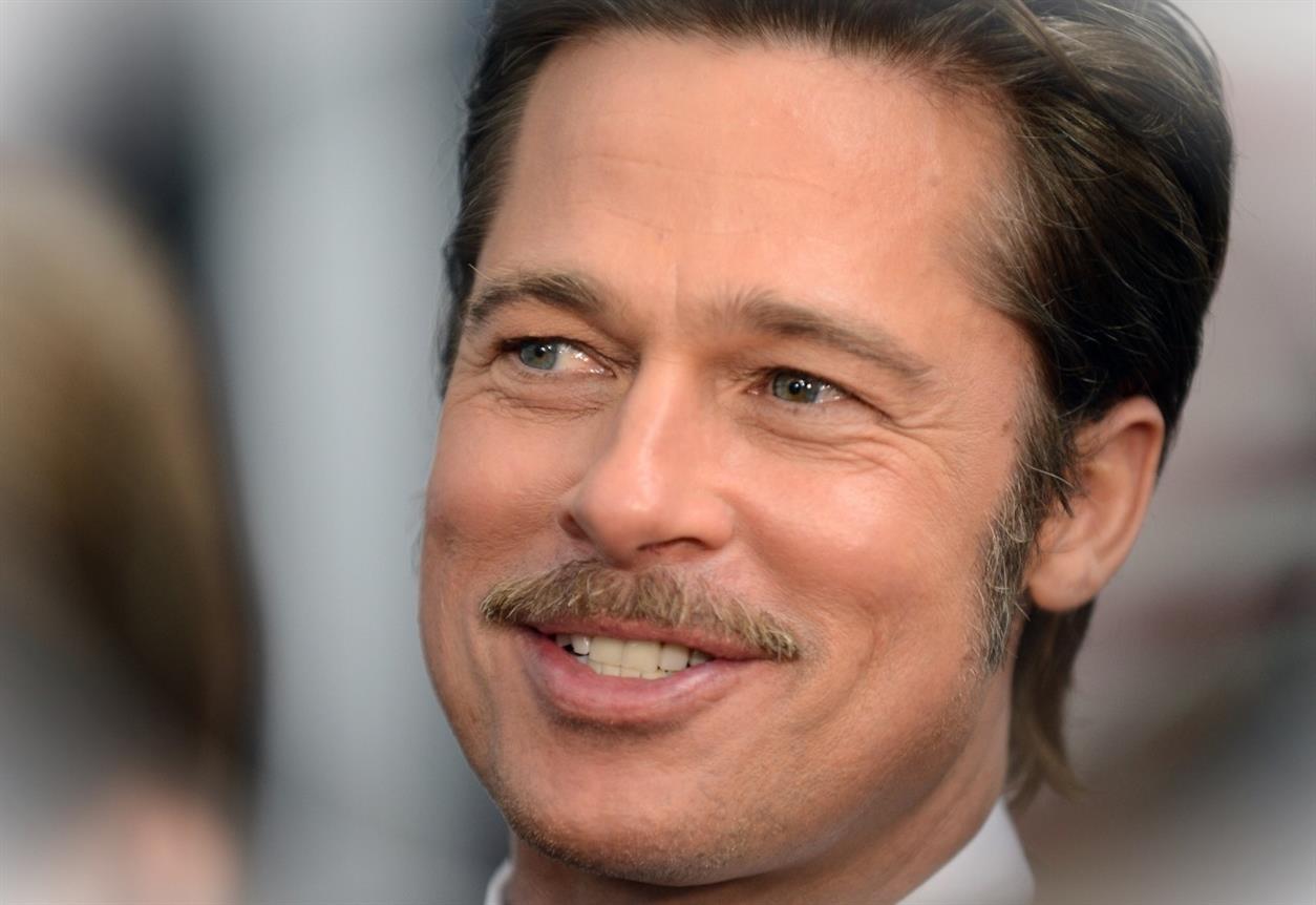 Brad Pitt nuova fidanzata Lex marito di Angelina Jolie avrebbe una5QUwa 1