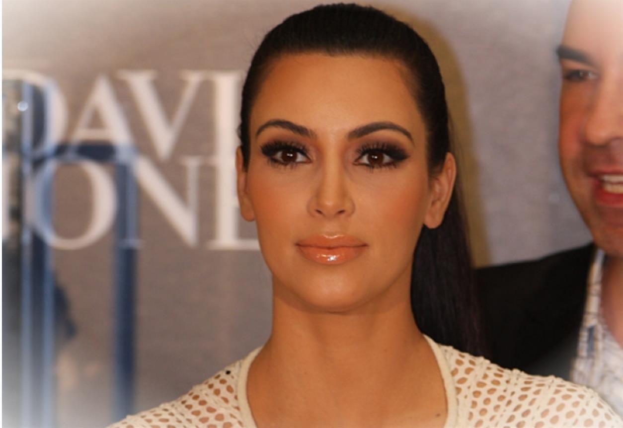 Kim Kardashian si prende in giro rivelando tutti vogliono saperezd4rf1G 1