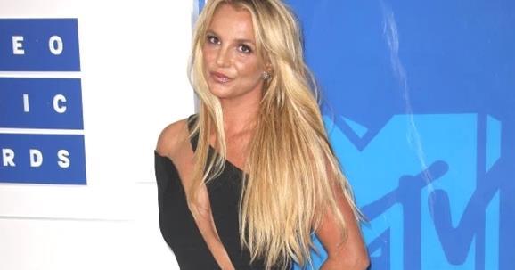 Britney Spears manca di rispetto alle celebrita di Hollywood 1Sx07ohw 1 1