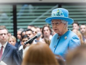 La Regina Elisabetta II e preoccupata per la sua salute Sua Maesta2gfGEdpL8 3