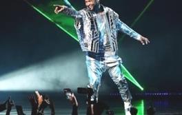 Usher inizia la sua ultima residenza a Las Vegas ze75eMfwC 3 5