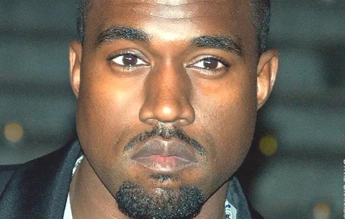 cosa ce di sbagliato in Kanye West XvrDnBzT 3 5