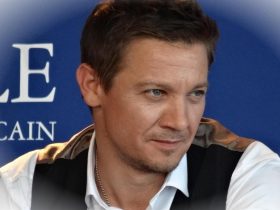 Jeremy Renner Hints He Has Returned Home After Tragic SnowplowingkIL2t 3