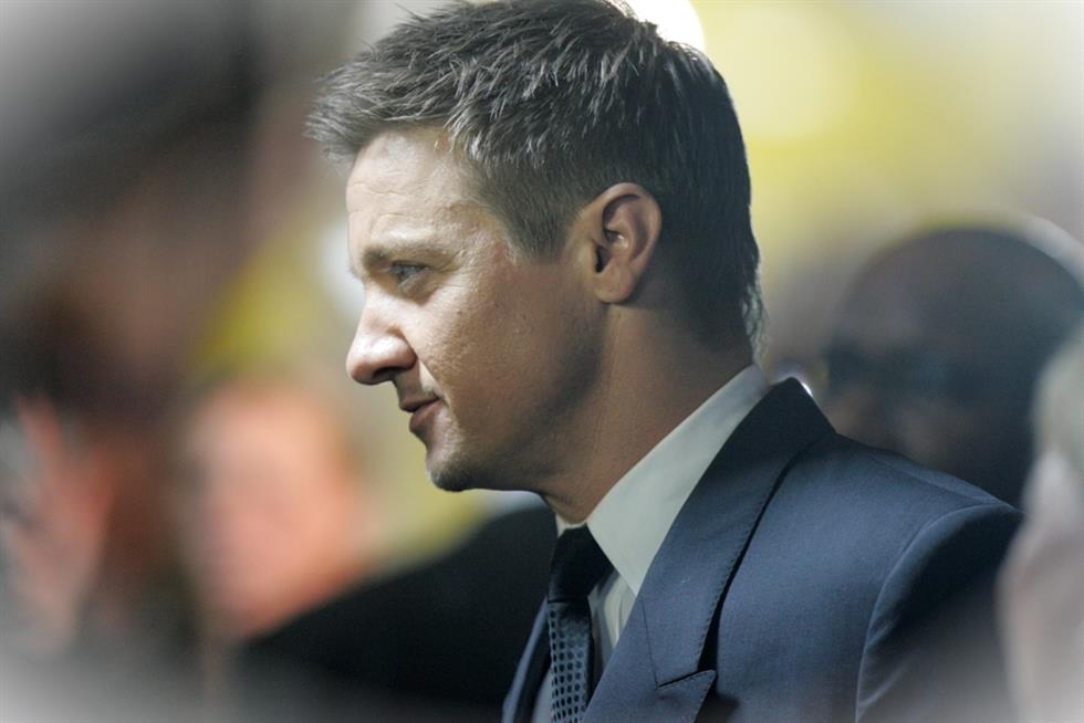 Jeremy Renner Is Now Out Of Surgery Still In Critical But StableniAAP 1