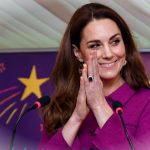Kate Middleton Sparks Controversy Skips Traditional Curtsy at Queen5RcrQUQN 4