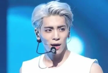 Buon compleanno SHENEE JONGHYUN Celebrando la sua giornata con i suoi YcAfLs4 1 9